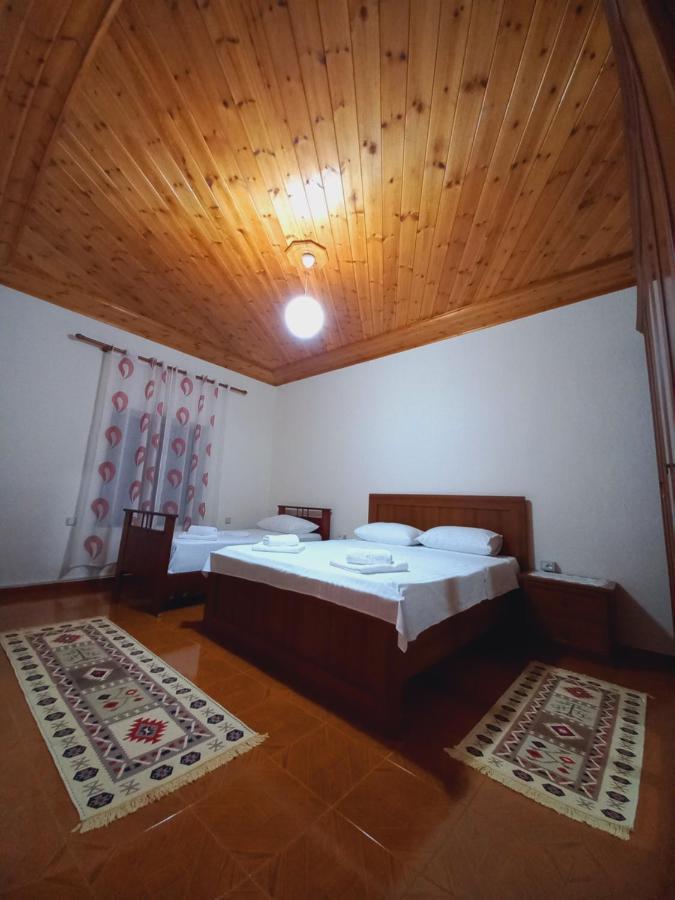 Sokolli Guest House Gjirokastër Buitenkant foto