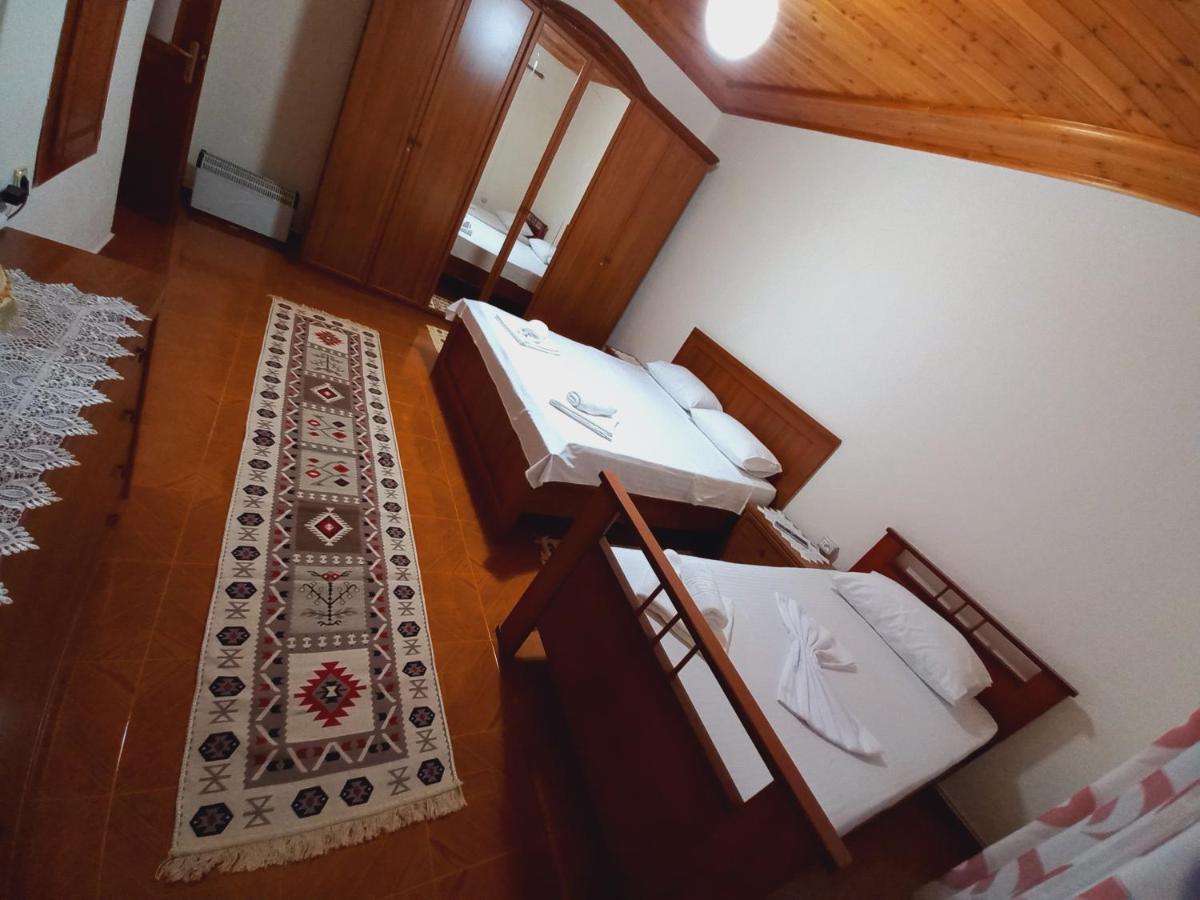 Sokolli Guest House Gjirokastër Buitenkant foto