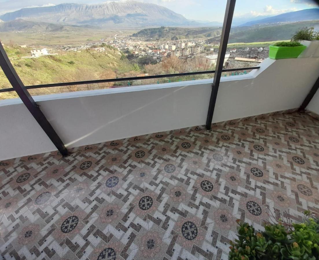 Sokolli Guest House Gjirokastër Buitenkant foto